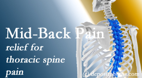 OrthoIllinois Chiropractic offers gentle chiropractic treatment to relieve mid-back pain in the thoracic spine. 